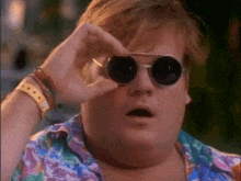 https://media.tenor.com/images/e82def4b9cb2607a7d0d35dcb96c3793/tenor.gif